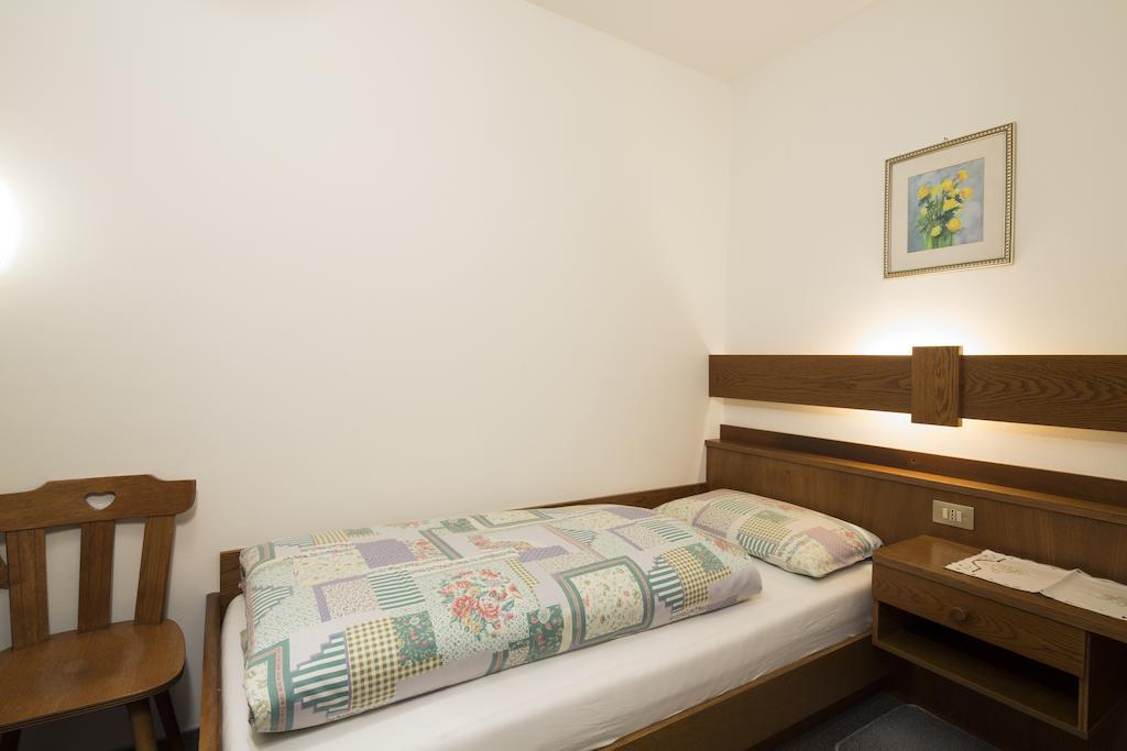 Ciasa Iris Hotel โคลฟอสโก ห้อง รูปภาพ